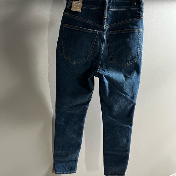 COPY - Madewell Curvy High Rise Skinny Jeans - Picture 10 of 11